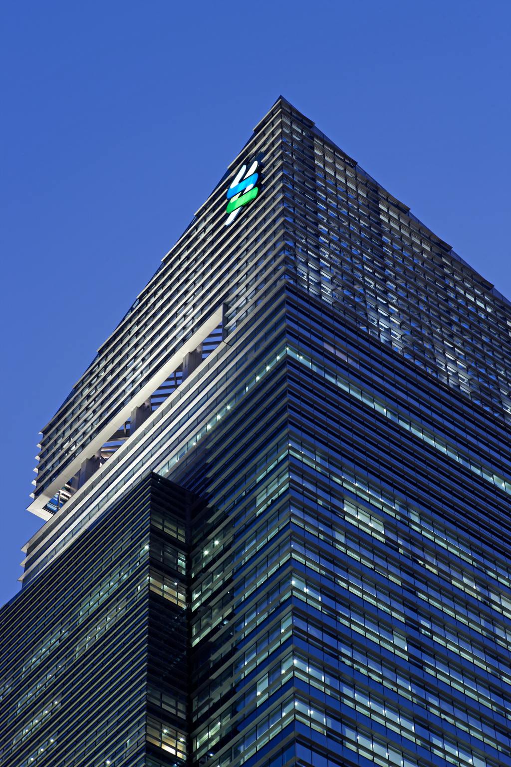 Британскому Standard Chartered пригрозили резолюцией акционеров за поддержку индонезийской угольной&nbsp;компании